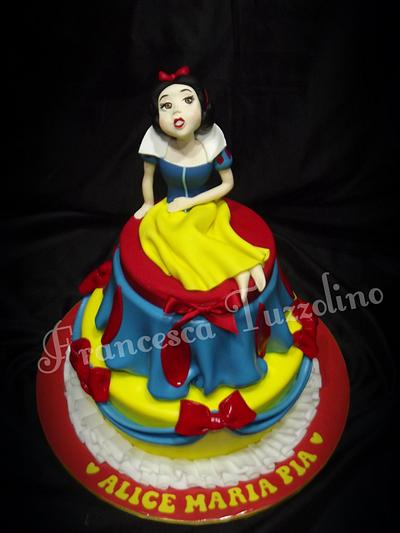 Snow White - Cake by Francesca Tuzzolino