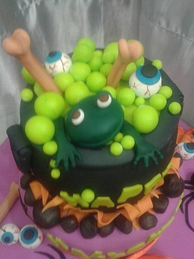 Halloween cauldron cake - Cake by Jo Sampaio