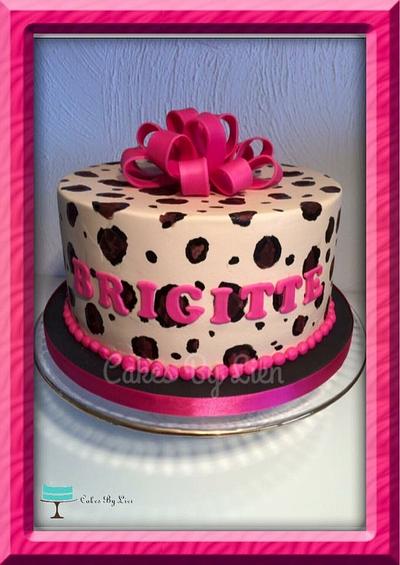 A leopard cake!  - Cake by Cakes By Lien