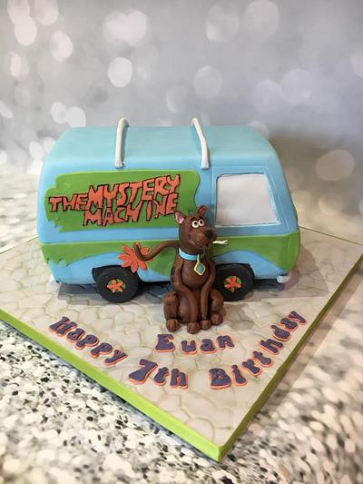 Scooby - Cake by CandyCakesPreston