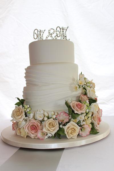 Vintage Flowers - Cake by Its a Piece of Cake