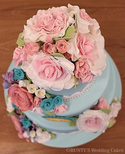 Beautiful Blooms - Cake by Bunty's Wedding Cakes