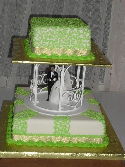 Lemon green and gold wedding cake - Cake by SerwaPona