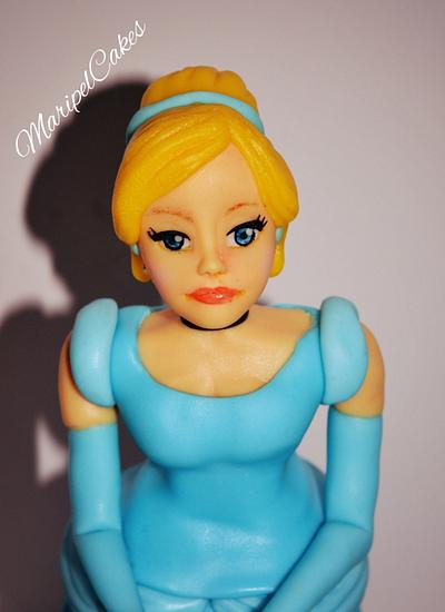Cinderella love - Cake by MaripelCakes