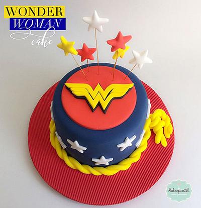 Torta Wonder Woman - Cake by Dulcepastel.com