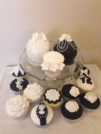 Black and white vintage cakes  - Cake by nikki 