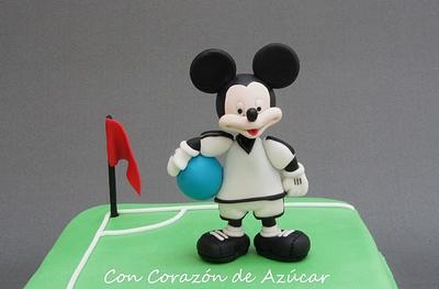 Mickey Mouse soccer player - Mickey Mouse futbolista - Cake by Florence Devouge