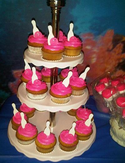 Bowling Cupcakes - Cake by Cindy