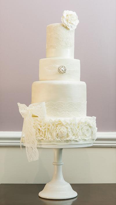 Sparkle white wedding  - Cake by Lindsays Cupcakes 