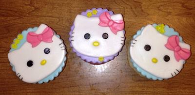 Hello Kitty  - Cake by Jennifer Duran 