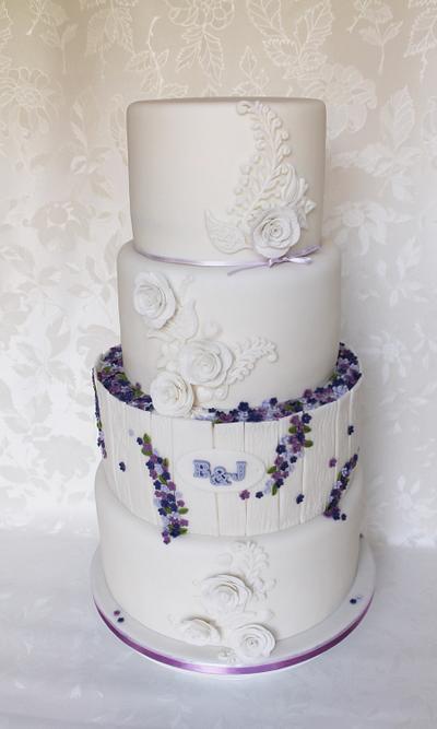 White and lavender wedding - Cake by Kateřina Lončáková