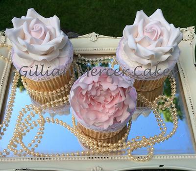Flower cupcakes - Cake by Gillian mercer cakes 