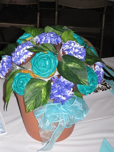 Bridal Shower Cupcake Bouquet!  - Cake by Lori