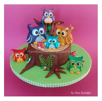 THE LITTLE OWL VIOLINIST - Cake by Ana Remígio - CUPCAKES & DREAMS Portugal