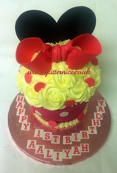 All About Minnie - Cake by Alli Dockree