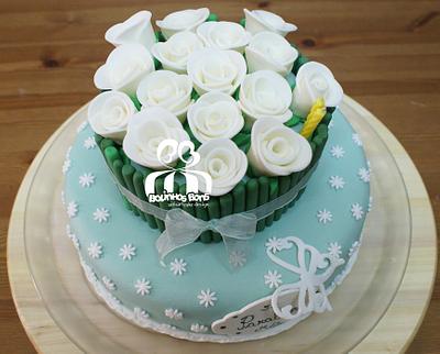 White roses to my mother - Cake by Bolinhos Bons, Artisan Cake Design (by Joana Santos)