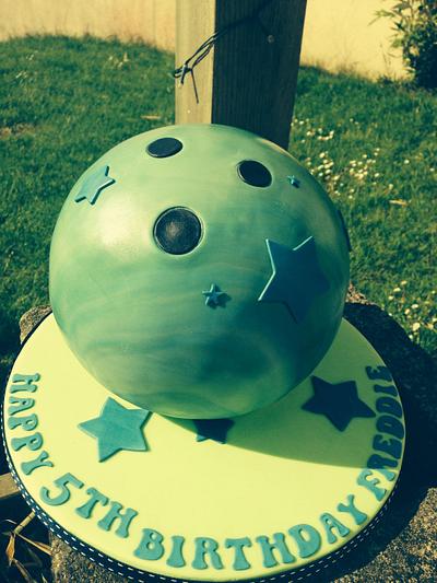 Bowling ball cake for little Freddie  - Cake by theposhcakeco