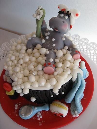 Bellezza al bagno....(Hippo in Spa...) - Cake by Silvia Costanzo