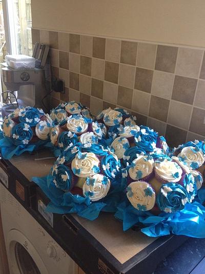 Cupcake bouquets - Cake by Beverley Burchill 