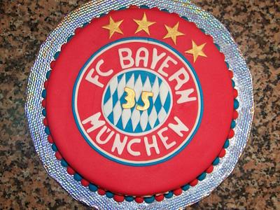 FC Bayern München Cake - Cake by Laura Jabri