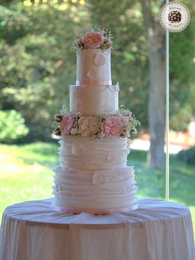 Romantic Roses Wedding Cake - Mericakes Cake Designer - Cake by Mericakes