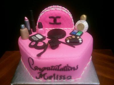 Cosmetic Graduation - Cake by Melanie