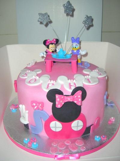 minnie mouse cake - Cake by Hayley