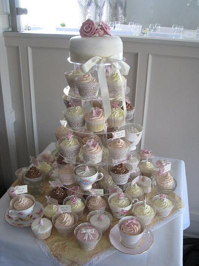 Pretty vintage cupcake tower - Cake by buttercreamanddreams