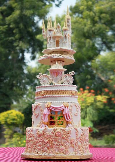 Fairytale wedding cake - Cake by vanillabakery