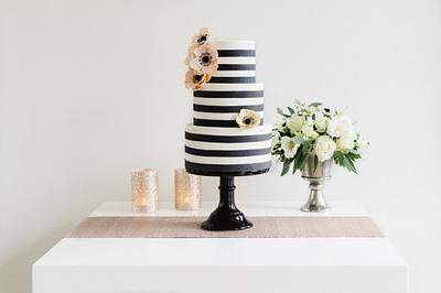 Black & White - Cake by Sugarlips Cakes