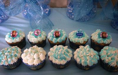 Frozen cupcakes - Cake by Elaine