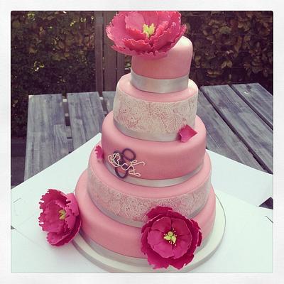 Wedding cake with peony - Cake by marieke