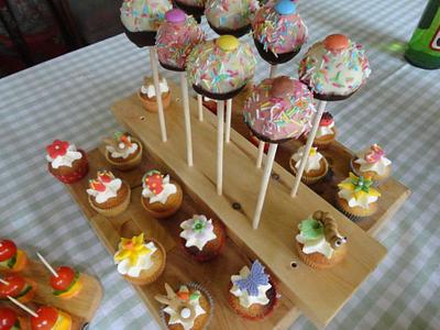 Cake pops and cupcakes - Cake by Leah Stevenson