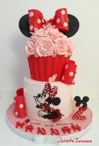 Minnie mouse cake  - Cake by Julieta ivanova Julietas cakes