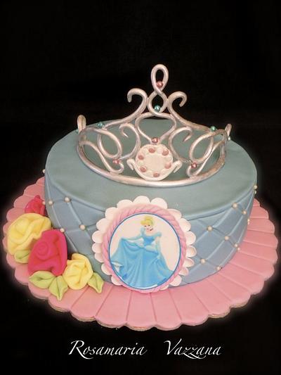 TIARA CAKE - Cake by Rosamaria