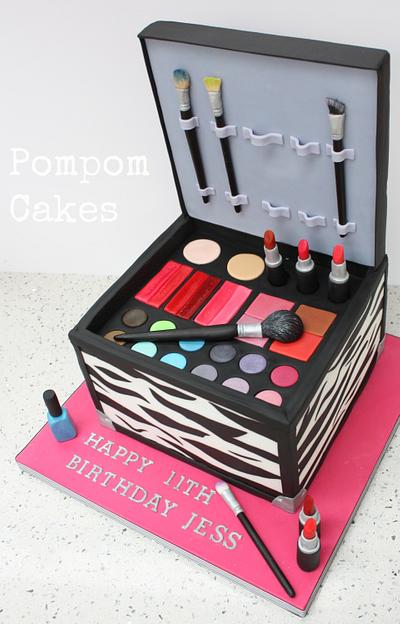 Anyone for a makeover? - Cake by PompomCakes