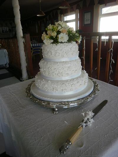 2nd wedding cake of the month  - Cake by aali