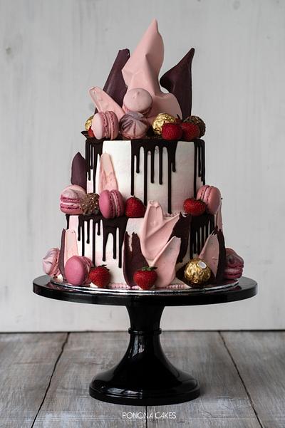 Extravaganza drip cake - Cake by Ponona Cakes - Elena Ballesteros