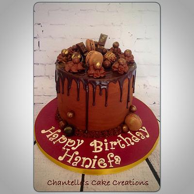 Chocolate drip cake - Cake by Chantelle's Cake Creations