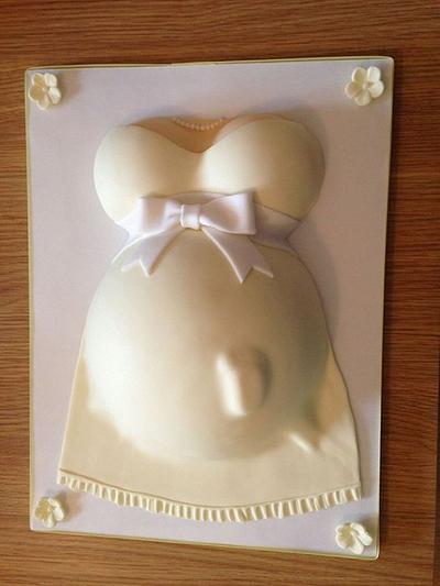 Baby Bump <3 - Cake by Clairey's Cakery