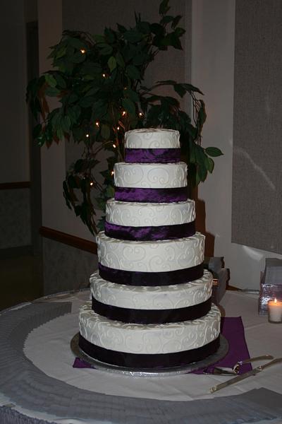 The biggest wedding cake I've ever done! - Cake by Laura Willey