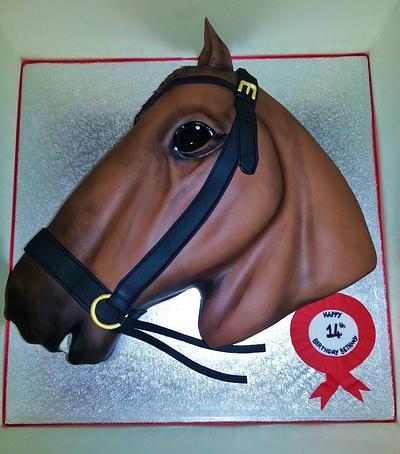 2d horse head cake - Cake by Funkycakes