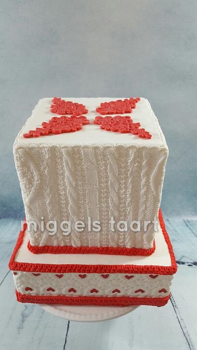 warm winter love - Cake by henriet miggelenbrink