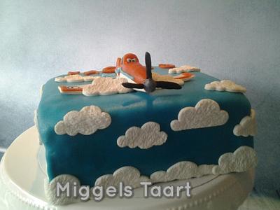 planes cake - Cake by henriet miggelenbrink