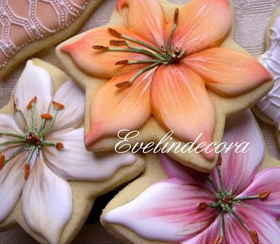 Lilium cookies - Cake by Evelindecora