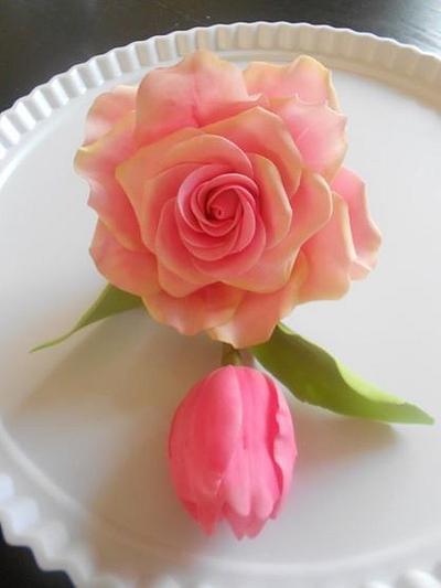 my rose with tullip - Cake by Petra