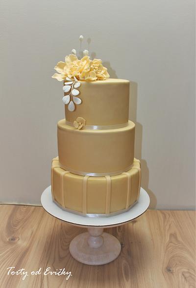Wedding in one colour  - Cake by Cakes by Evička