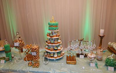 Mint and gold sweet table - Cake by Olga