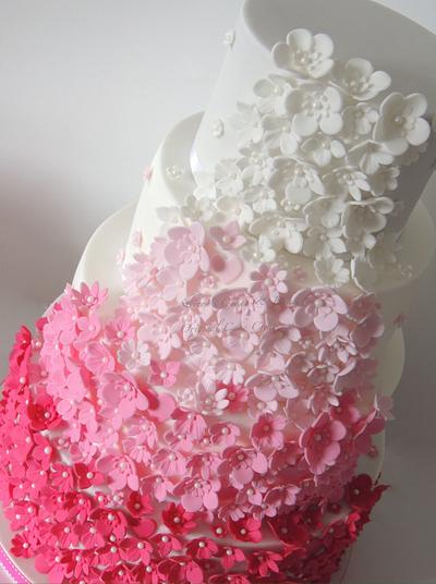 Pretty in pink - Cake by Shereen