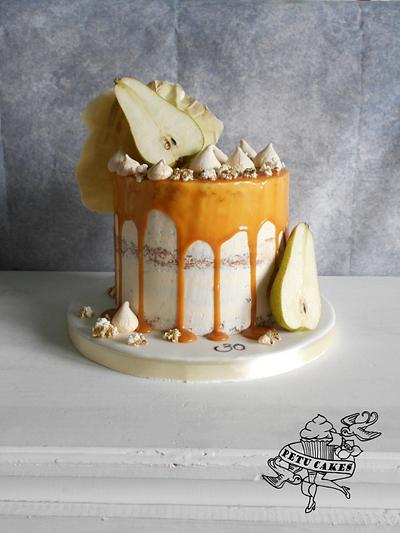 Caramel drip cake with pear - Cake by Petra Krátká (Petu Cakes)